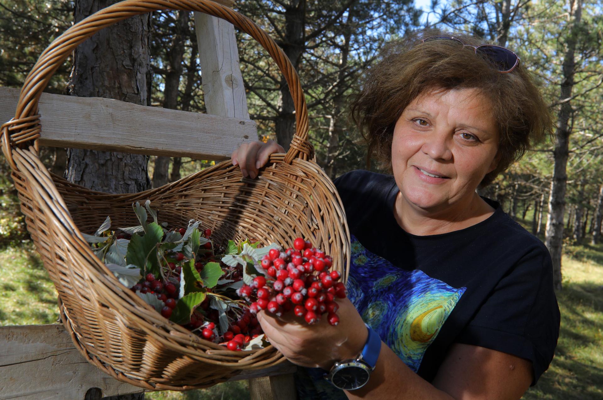 Mira Radunić s košarom mukinja