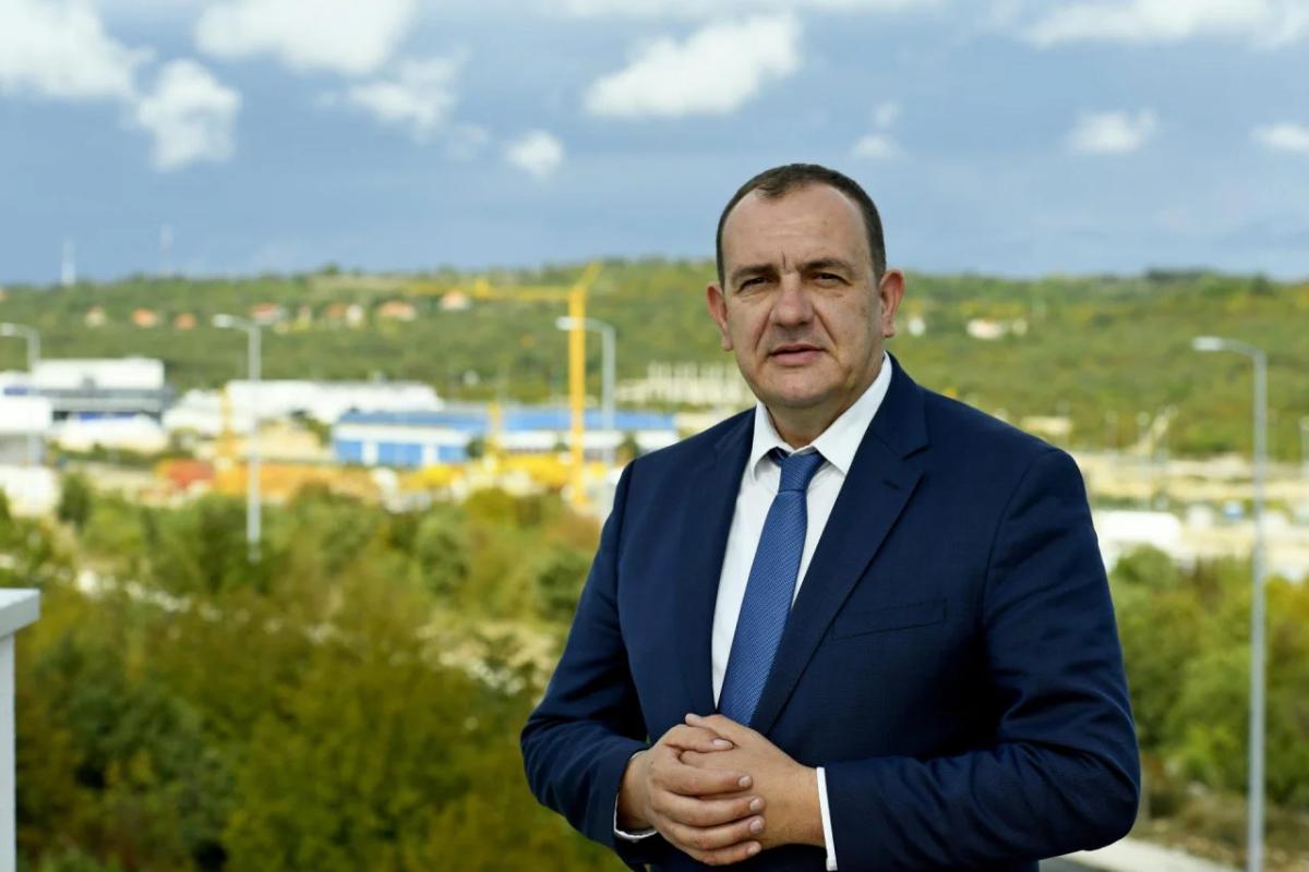 Ivan Bugarin, gradonačelnik Trilja, u radnoj zoni Čaporice