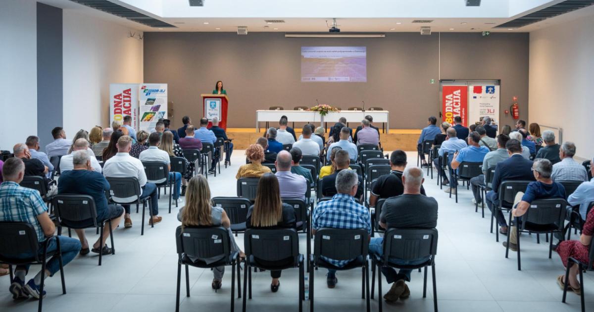 Tražio se odgovor na goruće pitanje: Kako stvoriti uvjete za novi uzlet poljoprivrede u Dalmaciji?